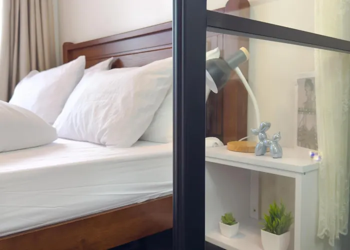 1br Makati, Air Residences M008 Apartment